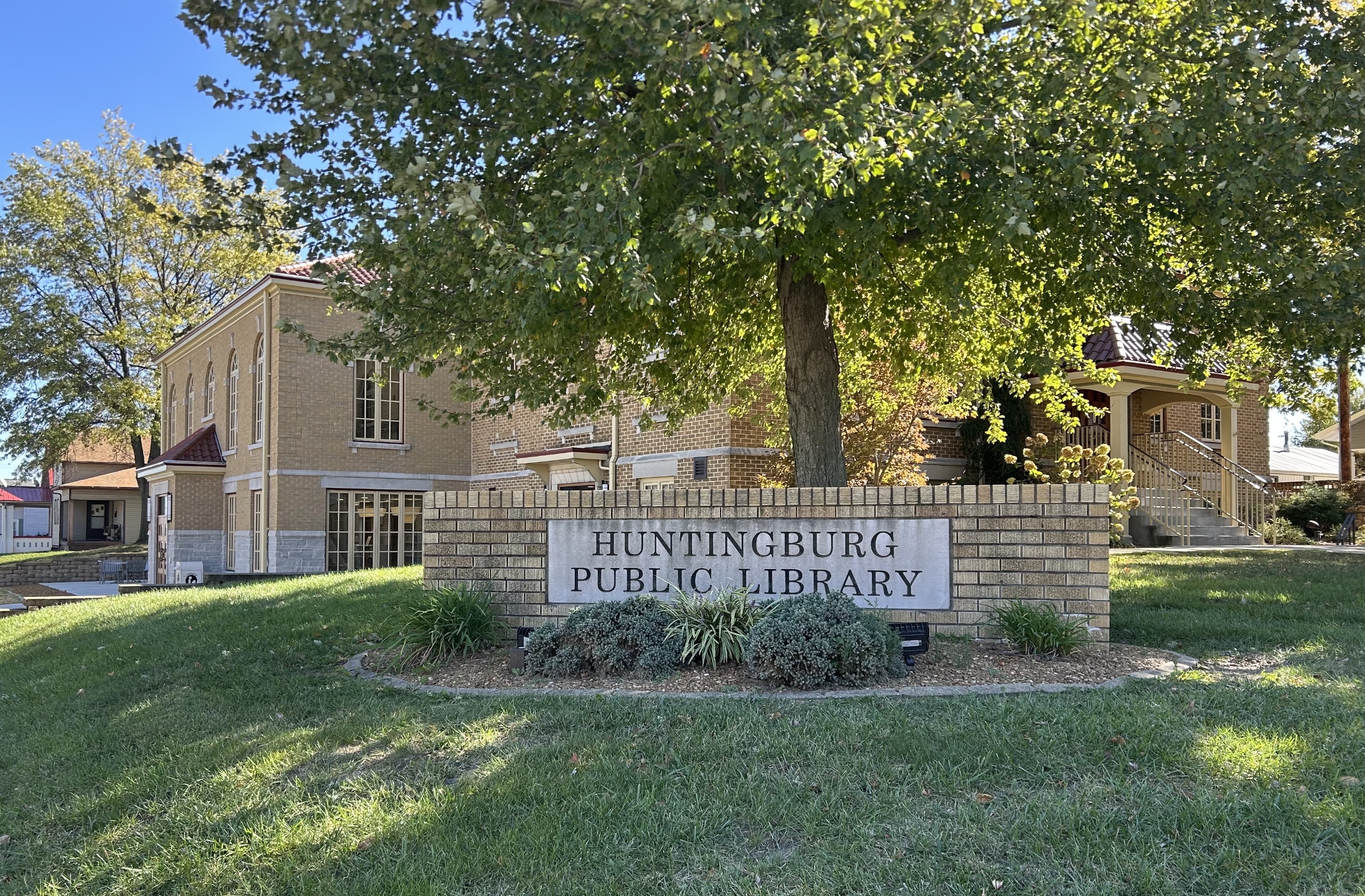 Huntingburg Library